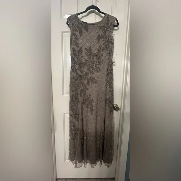 pisarro nights embellished mesh cocktail dress Pisarro Nights Beaded Mesh Cocktail Dress fringe hem new years Preowned size 4